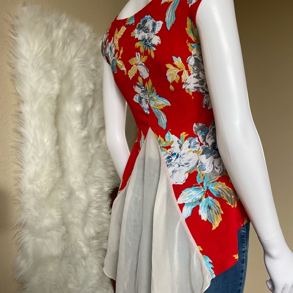 High Low red Floral Blouse - Picture 2 of 3